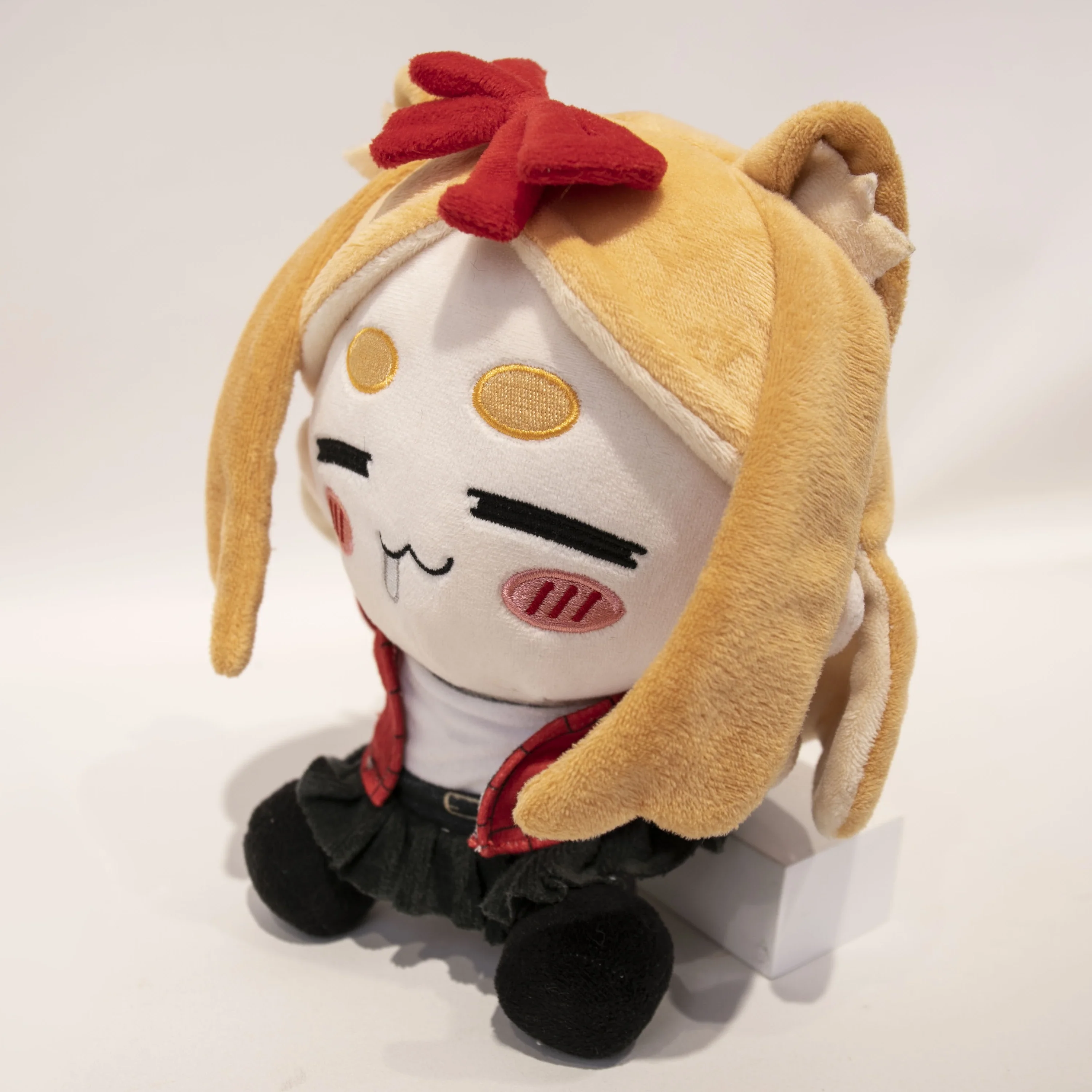 [PRE-ORDER] NoiR Series 023 Eepy Fran Plushie - Image 2